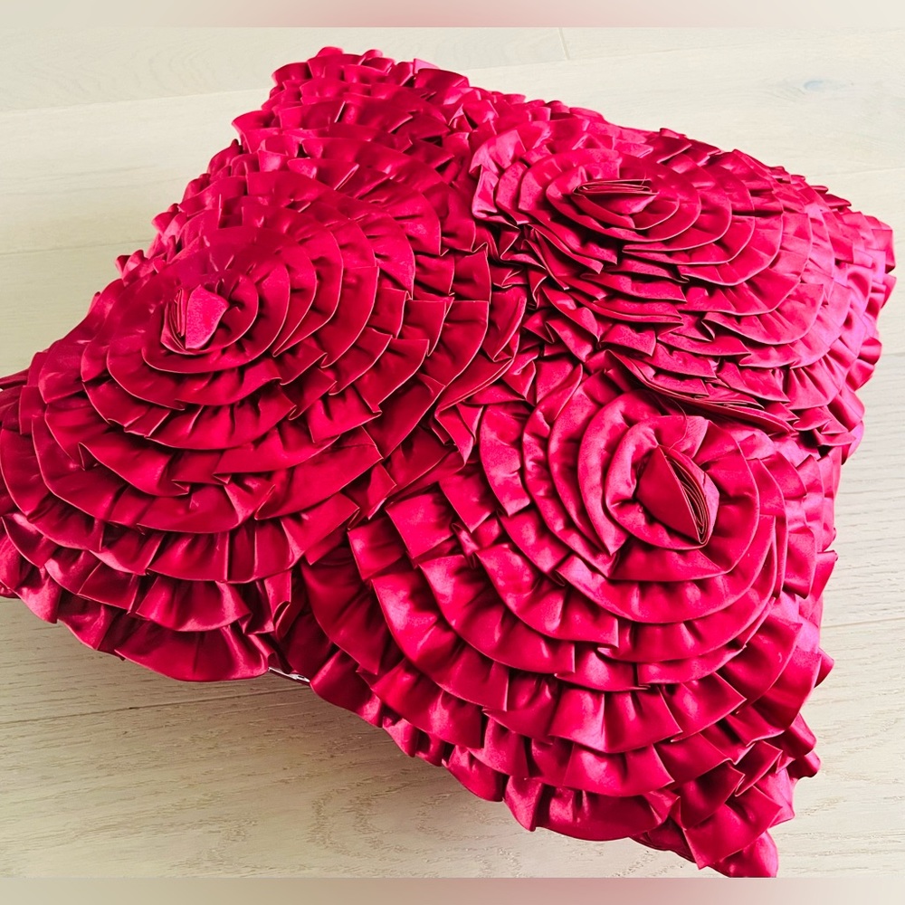Decorative throw pillow